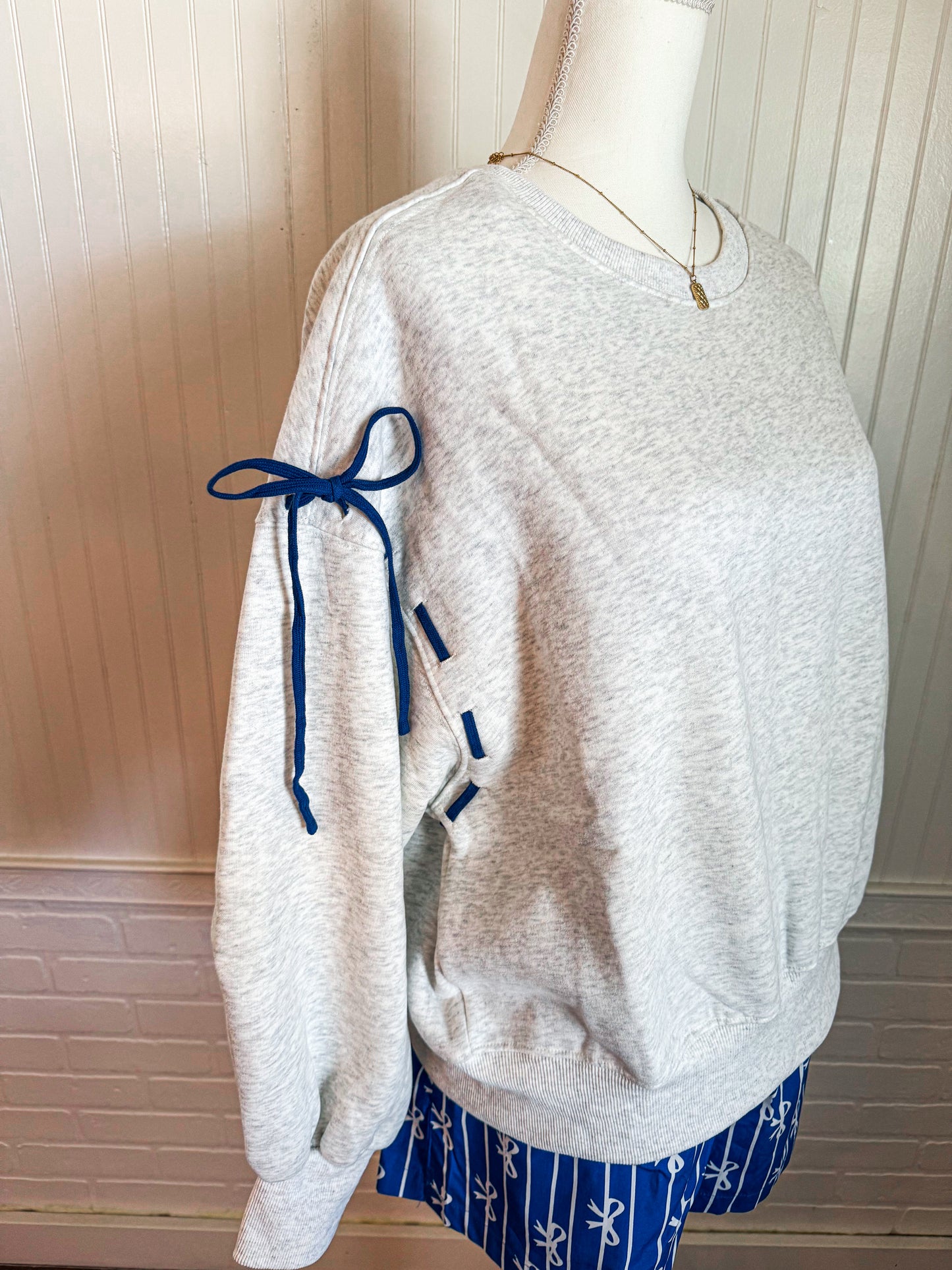 The Ribbon Edit Pullover | Royal Blue