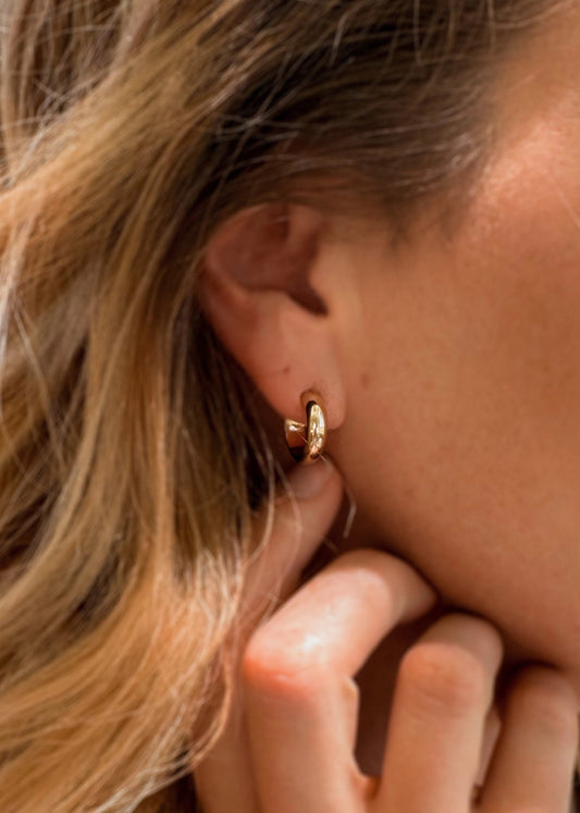 Classic Hoop Earrings- 1/2"
