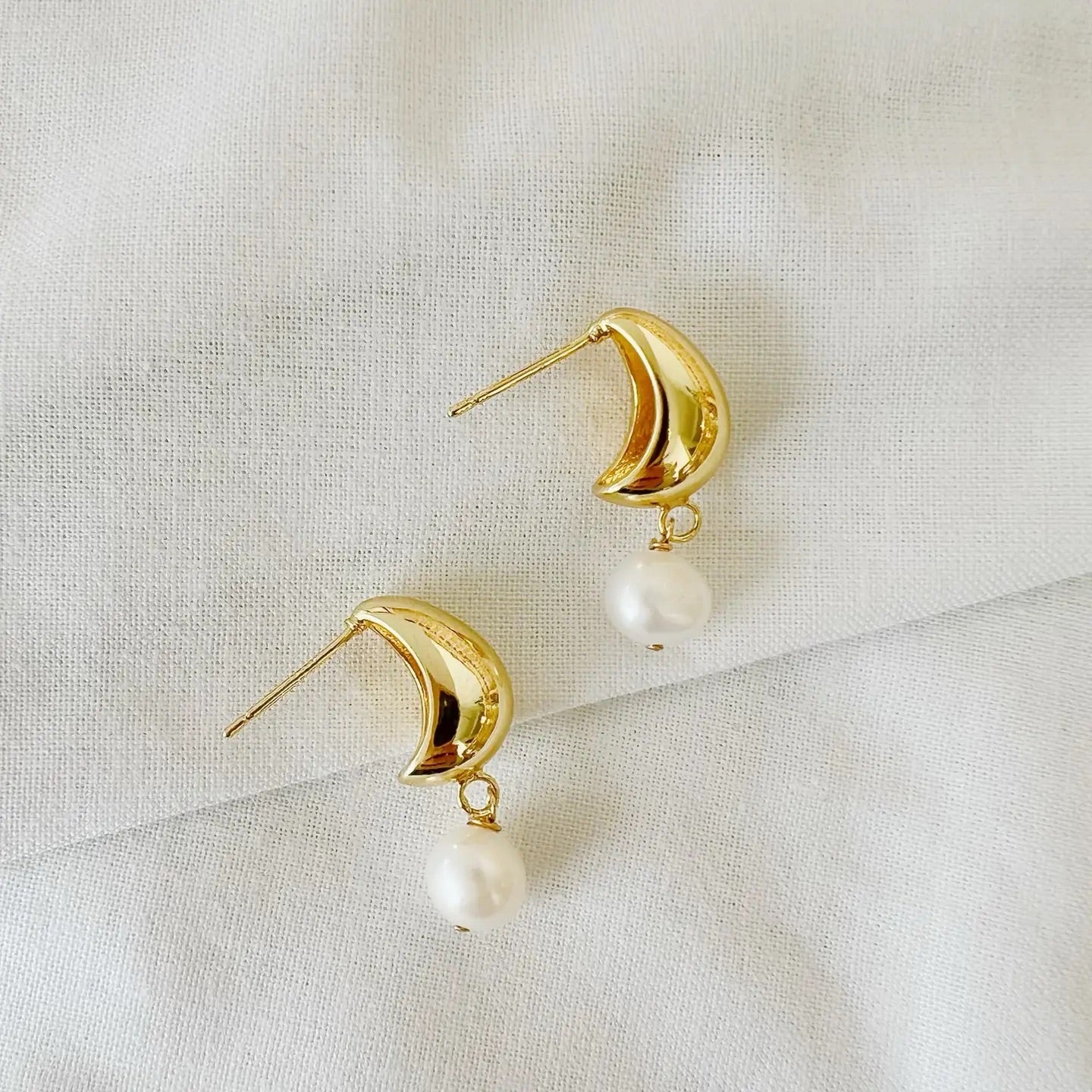 Kira Freshwater Pearl Stud Earrings | Gold Filled