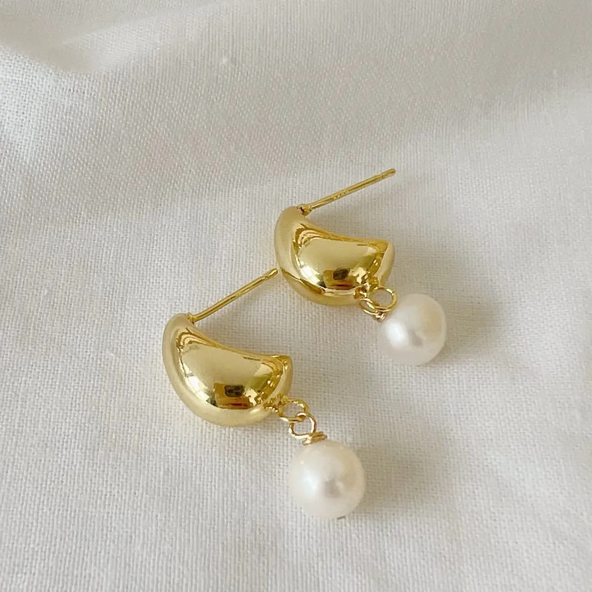 Kira Freshwater Pearl Stud Earrings | Gold Filled